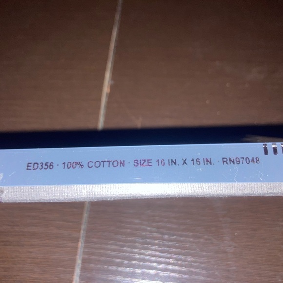 Christian Dior monsieur men’s handkerchiefs. 3 pack. New in the box - Picture 4 of 4